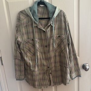 Oli and Hali light green shacket with hood size M